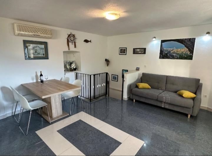ברלה Apartmani Dalmacija מראה חיצוני תמונה